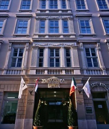 Domina Inn Fiesta - Budapest Bagian luar foto