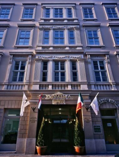 Domina Inn Fiesta - Budapest Bagian luar foto